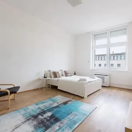 Vaci Close To Thermal Baths Apartman