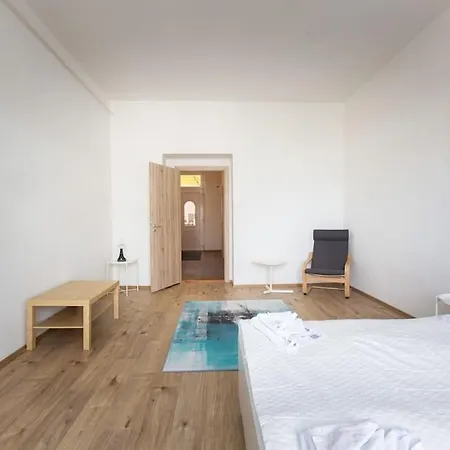 Vaci Close To Thermal Baths Apartment
